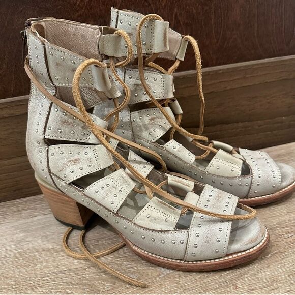 Freebird by Steven Hazel Gladiator Sandals Ice Stone Gray size 9 - Picture 2 of 11